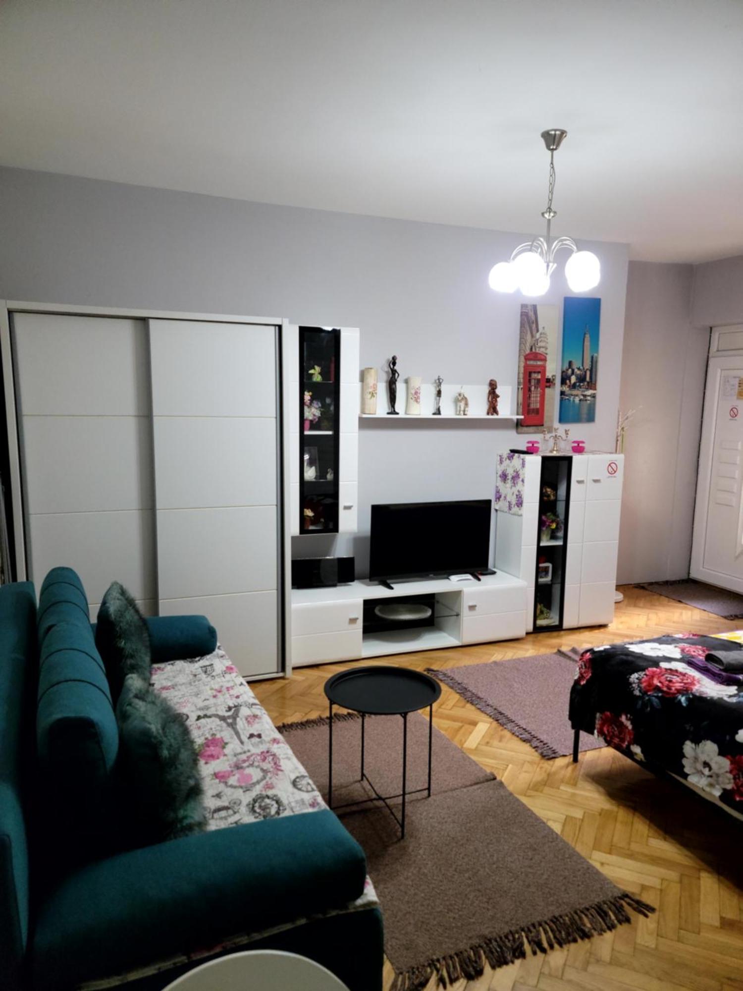 Apartman "Garden" Нови Сад Екстериор снимка