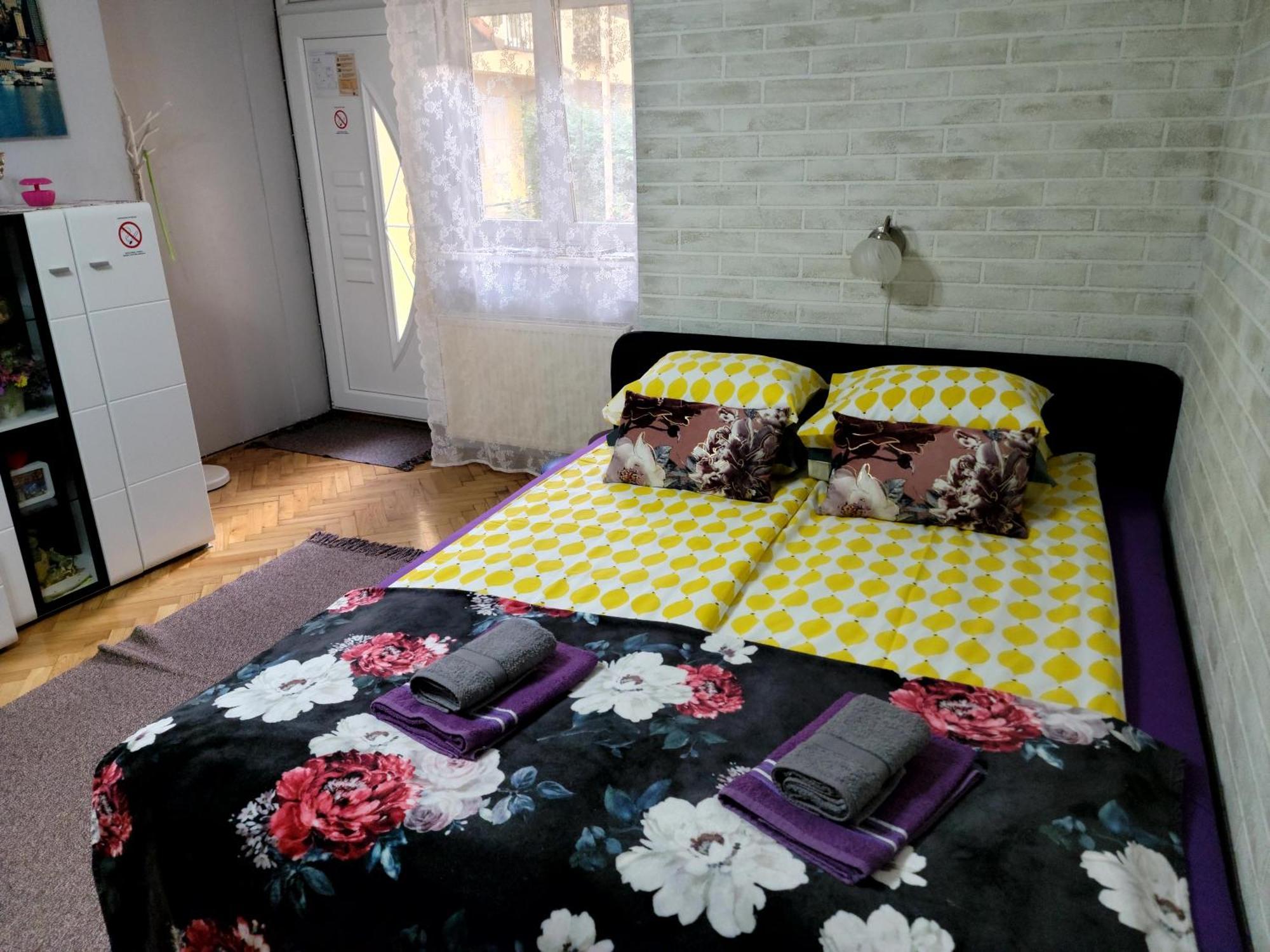 Apartman "Garden" Нови Сад Екстериор снимка