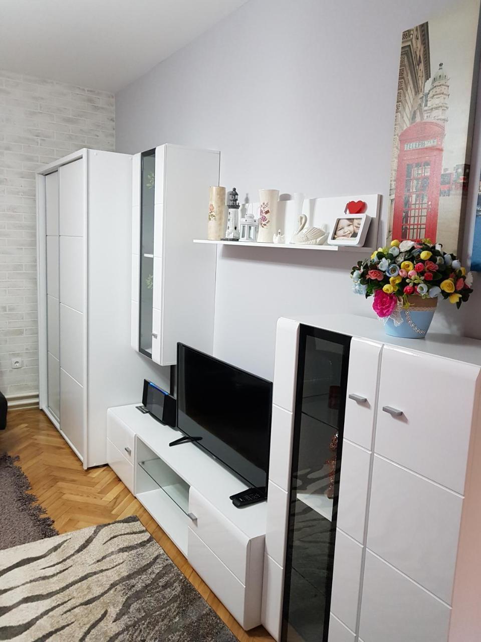 Apartman "Garden" Нови Сад Екстериор снимка
